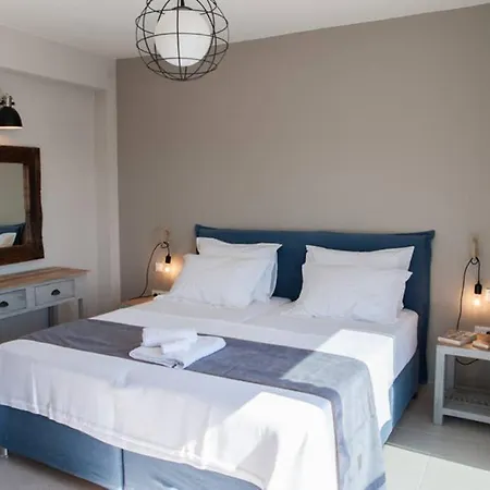 New Blue With Private Pool At Trapezaki فيلة Afrato