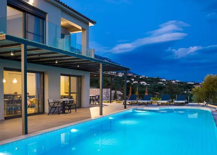 New Blue With Private Pool At Trapezaki Villa Afrato