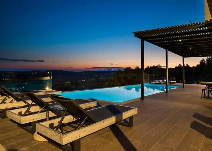 New Blue With Private Pool At Trapezaki Villa Afrato